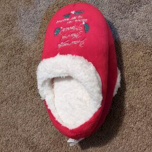 Hallmark Channel Slippers Size Small Christmas Plush Hallmark Movies Bring Joy